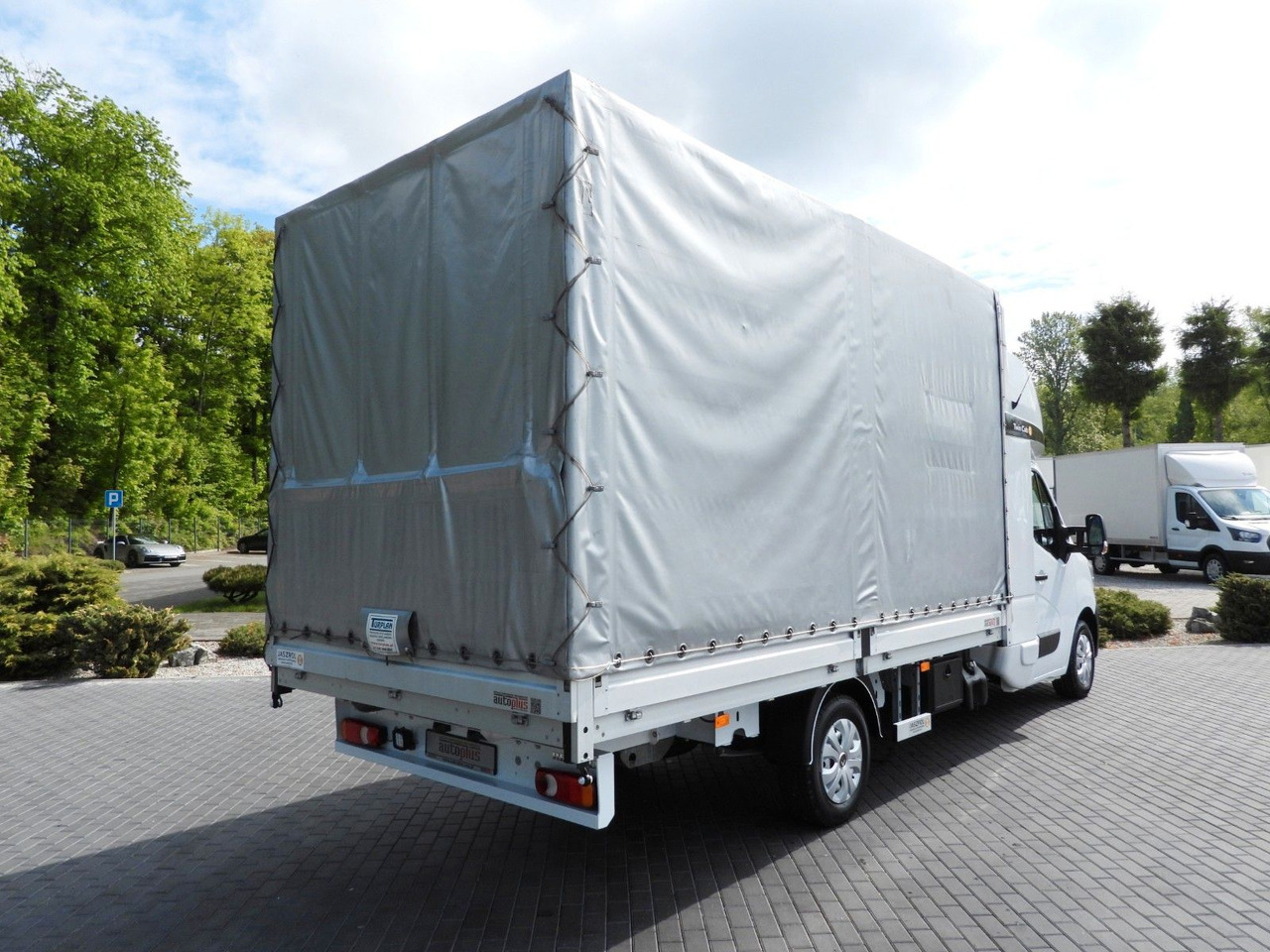Renault MASTER PRITSCHE PLANE 8 PALETTEN TEMPOMAT A/C - Curtain side van, Combi van: picture 3 Renault MASTER PRITSCHE PLANE 8 PALETTEN TEMPOMAT A/C - Curtain side van, Combi van: picture 3