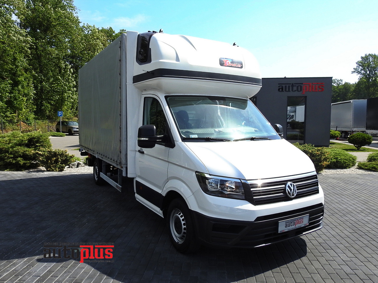 VOLKSWAGEN CRAFTER TARPAULIN LIFT 8 PALLETS WEBASTO CRUISE CONTROL  180HP - Curtain side van: picture 1 VOLKSWAGEN CRAFTER TARPAULIN LIFT 8 PALLETS WEBASTO CRUISE CONTROL  180HP - Curtain side van: picture 1