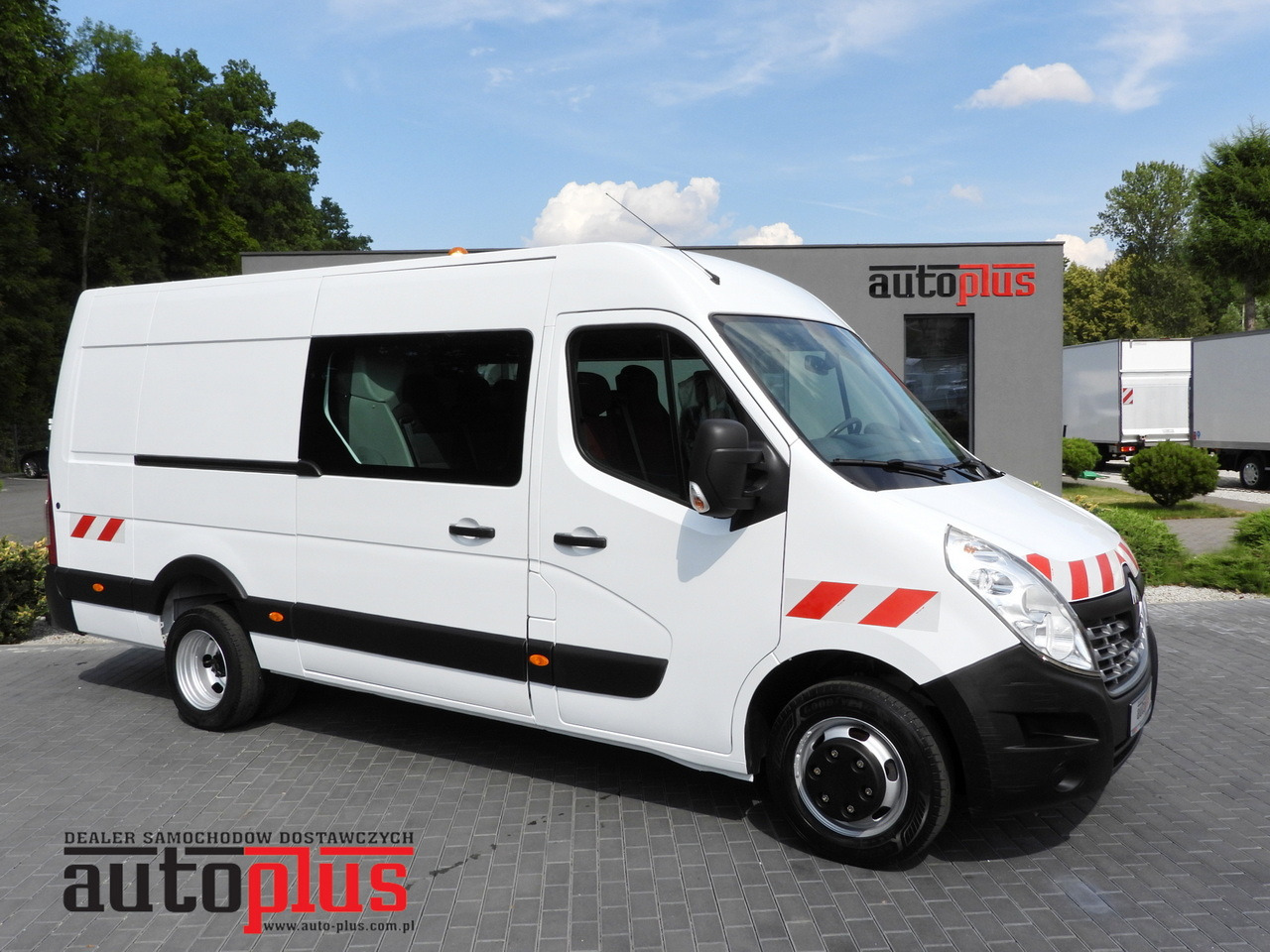 RENAULT MASTER BOX DELIVERY VAN 7 SEATS CRUISE CONTROL TWIN WHEELS AIR CONDITIONING 145HP - Van: picture 1 RENAULT MASTER BOX DELIVERY VAN 7 SEATS CRUISE CONTROL TWIN WHEELS AIR CONDITIONING 145HP - Van: picture 1