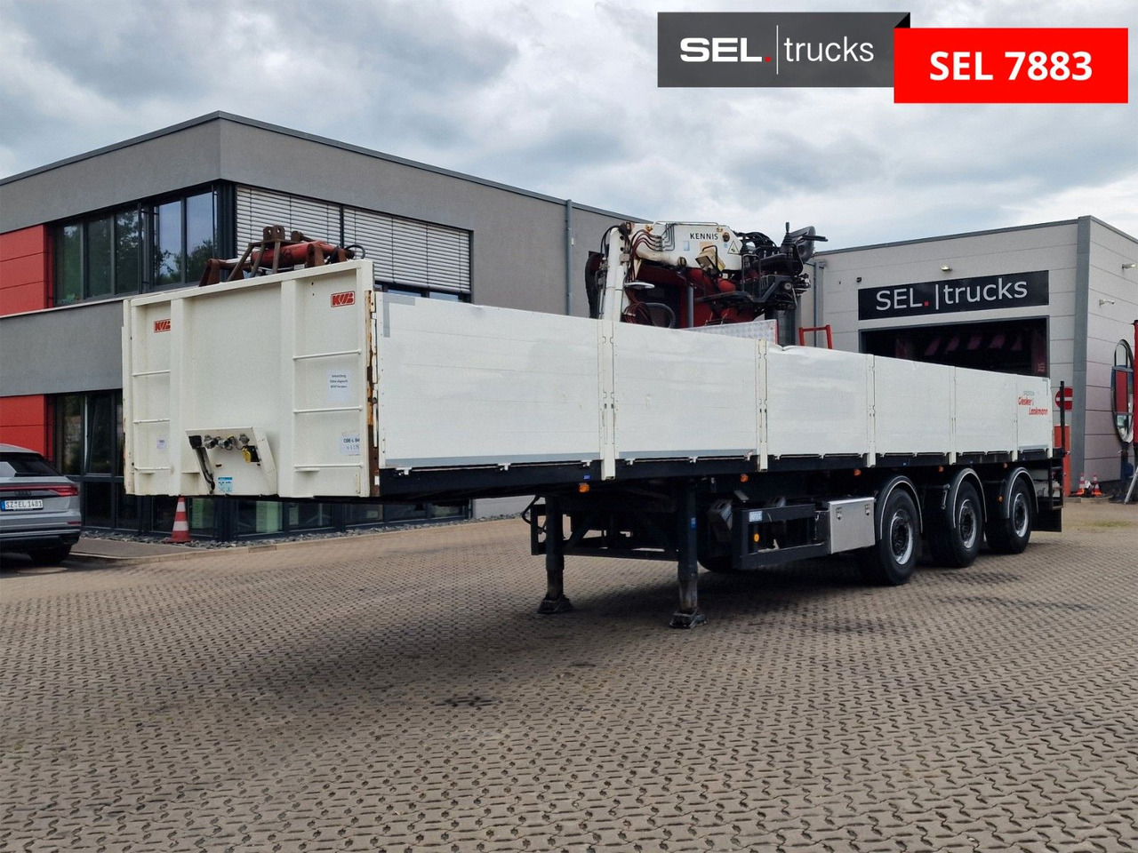 KWB P-393-STI-R1 / Rollkran / Kennis / Lenkachse - Dropside/ Flatbed semi-trailer: picture 1 KWB P-393-STI-R1 / Rollkran / Kennis / Lenkachse - Dropside/ Flatbed semi-trailer: picture 1