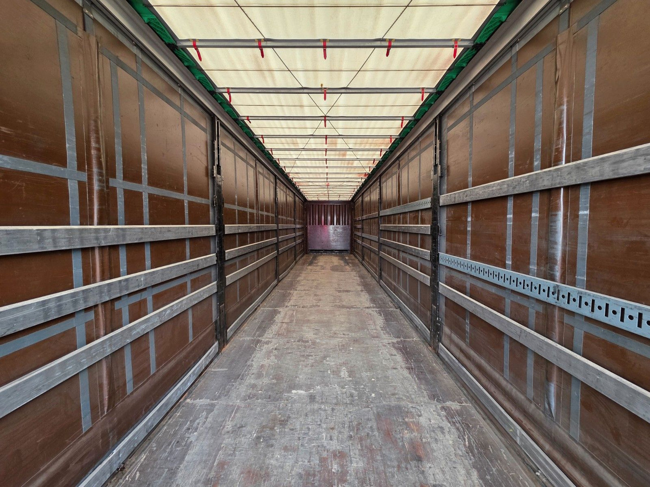 Curtainsider semi-trailer Krone SD / EDSCHA / Liftachse: picture 10