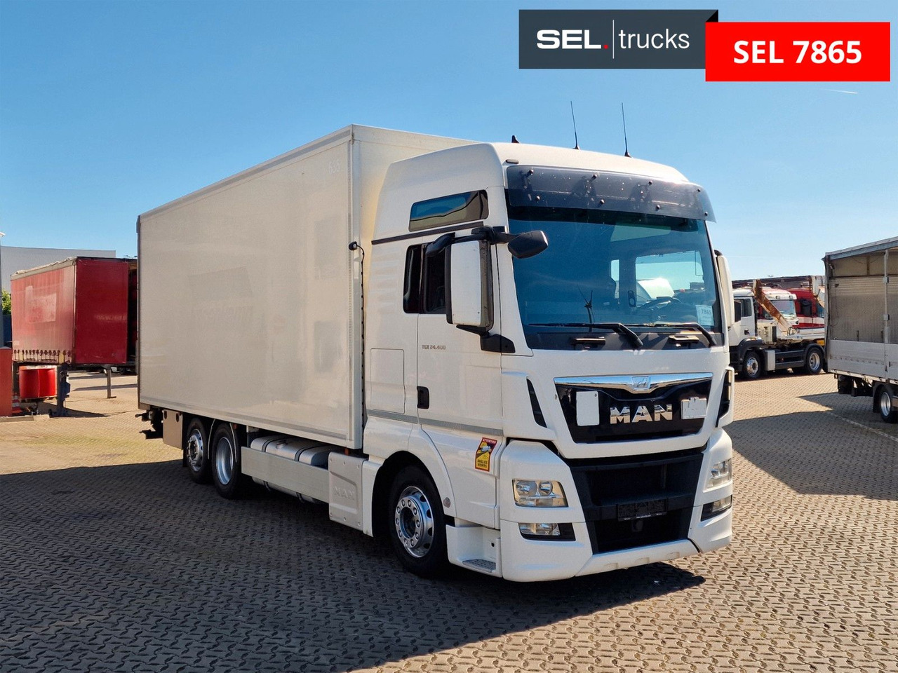 MAN TGX 24.400 6X2-2 LL-U / Intarder / Ldbw / Konvek - Box truck: picture 4 MAN TGX 24.400 6X2-2 LL-U / Intarder / Ldbw / Konvek - Box truck: picture 4