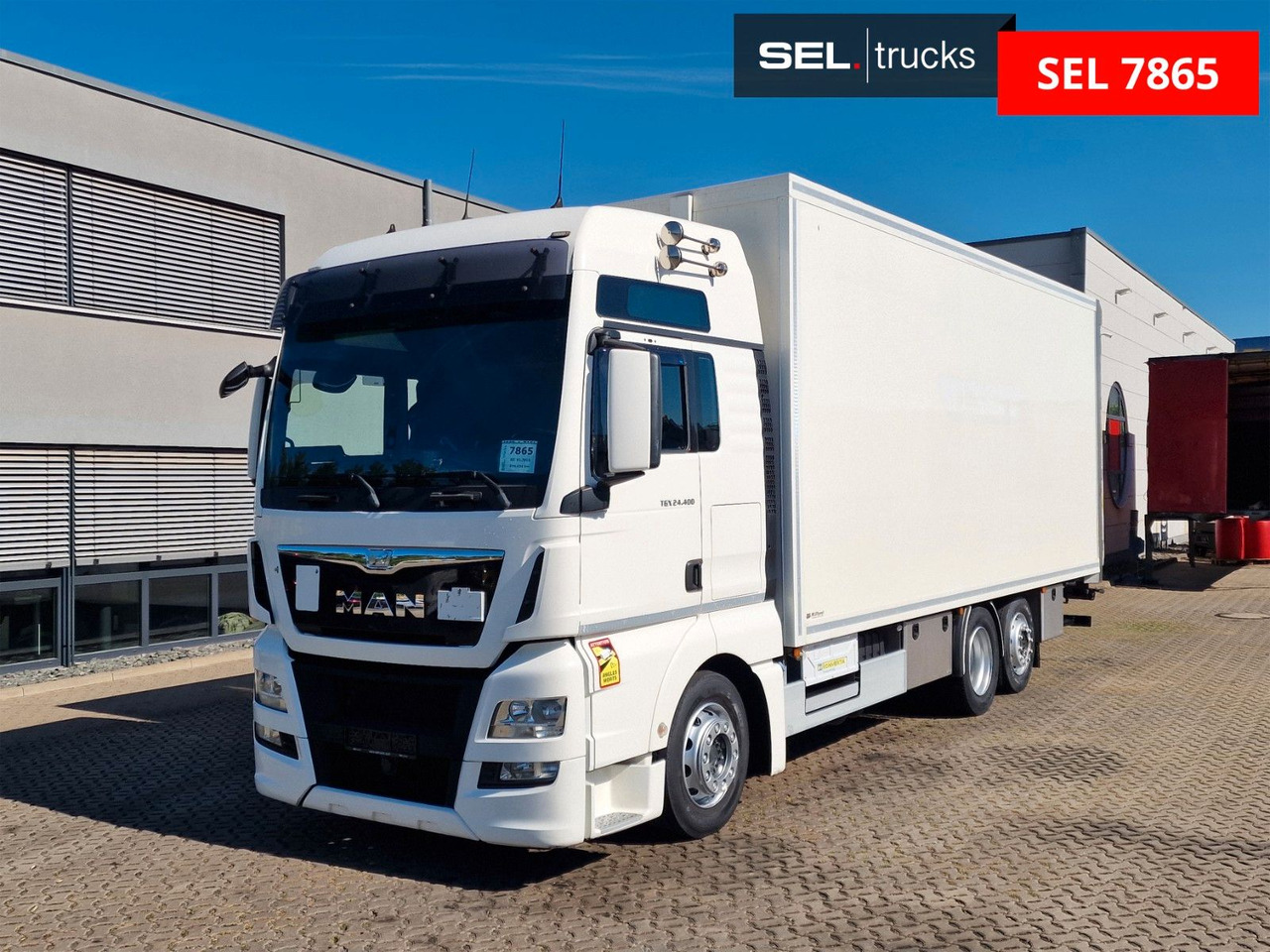 MAN TGX 24.400 6X2-2 LL-U / Intarder / Ldbw / Konvek - Box truck: picture 2 MAN TGX 24.400 6X2-2 LL-U / Intarder / Ldbw / Konvek - Box truck: picture 2