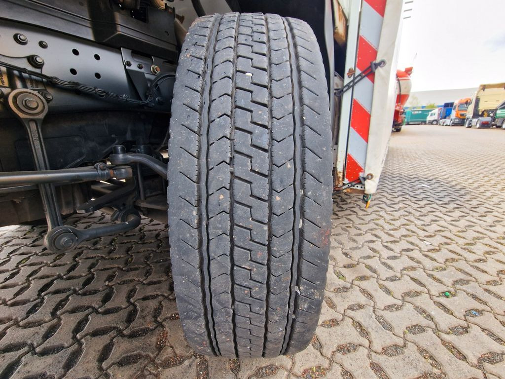 Crane truck Mercedes-Benz Axor 1833L / Palfinger PK 12002-EH: picture 27 Crane truck Mercedes-Benz Axor 1833L / Palfinger PK 12002-EH: picture 27