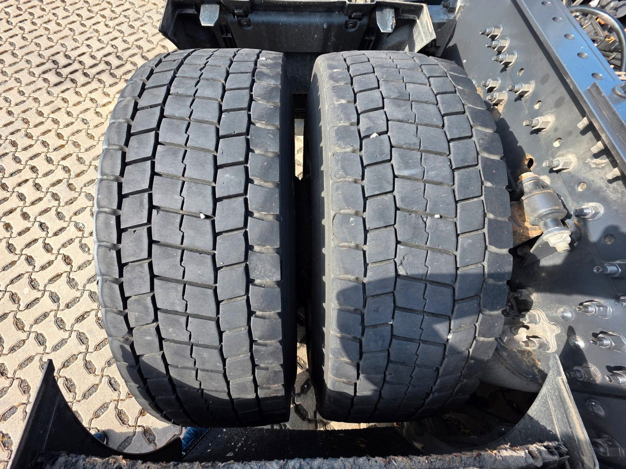 Tractor unit Volvo FH 540 / Retarder / Standklima / TV / 6D: picture 27