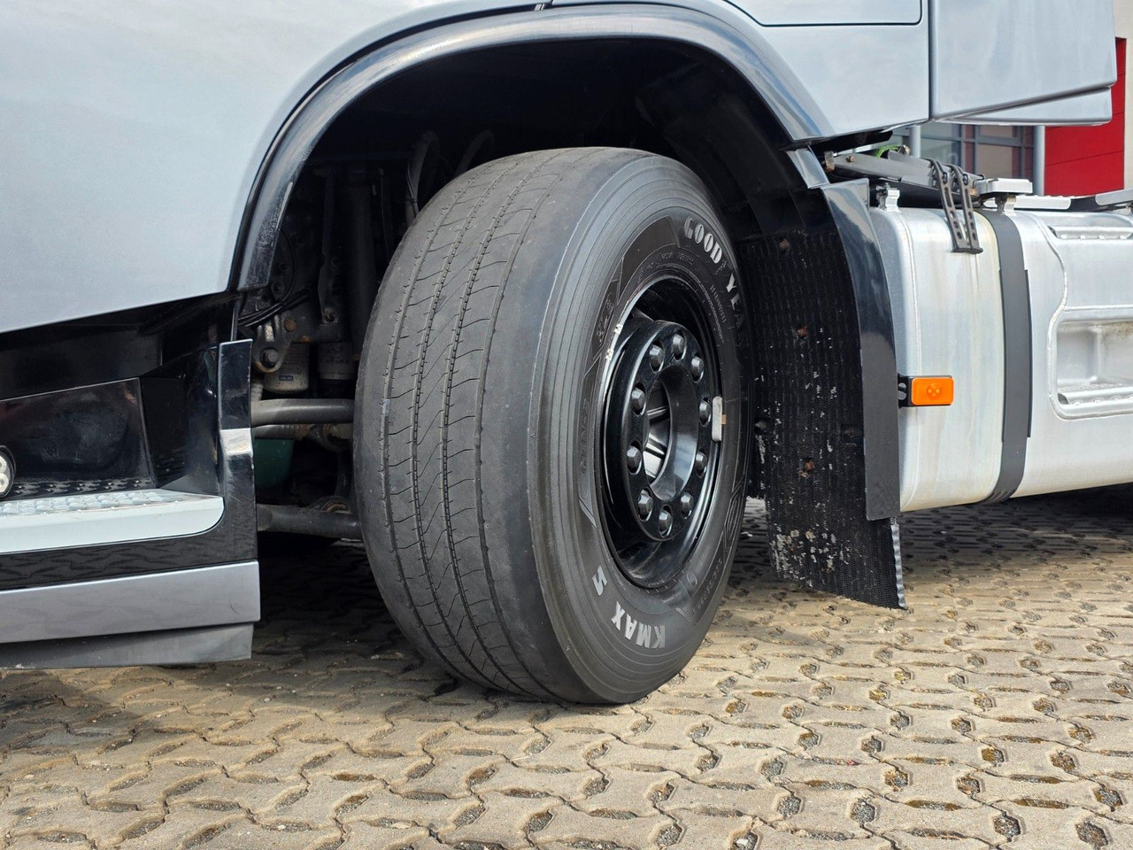 Tractor unit Volvo FH 540 / Retarder / Standklima / TV / 6D: picture 25