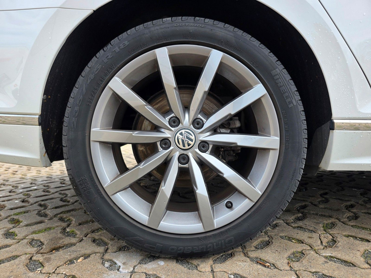 Estate car Volkswagen Passat Variant Highline BMT/Start-Stopp: picture 44