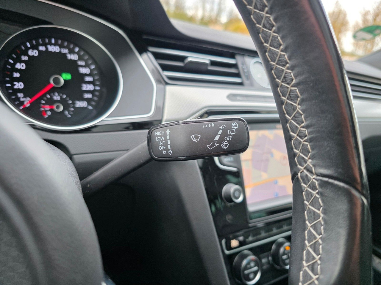 Estate car Volkswagen Passat Variant Highline BMT/Start-Stopp: picture 31