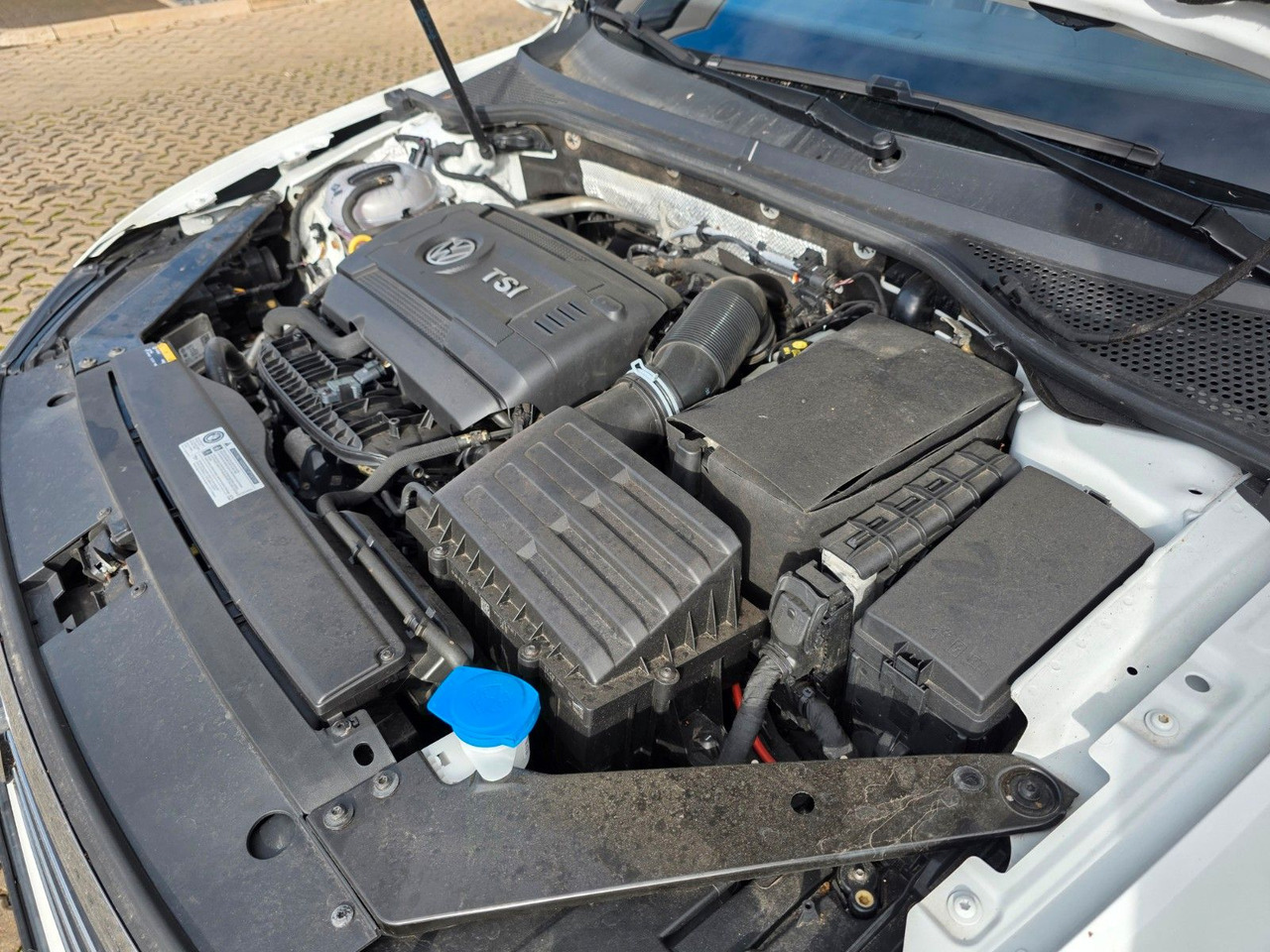 Estate car Volkswagen Passat Variant Highline BMT/Start-Stopp: picture 15