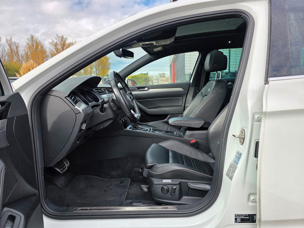 Estate car Volkswagen Passat Variant Highline BMT/Start-Stopp: picture 17