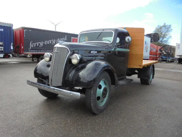 Chevrolet 1 1/2 TON FLATBED - Dropside/ Flatbed truck: picture 1 Chevrolet 1 1/2 TON FLATBED - Dropside/ Flatbed truck: picture 1