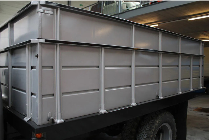 Tipper Chevrolet Loadmaster: picture 15