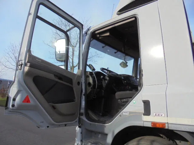 Container transporter/ Swap body truck DAF CF 75 360 NL TRUCK: picture 7