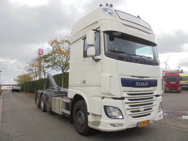 DAF XF 106 510 8X2 TRIPLE NL TRUCK - Hook lift truck: picture 3 DAF XF 106 510 8X2 TRIPLE NL TRUCK - Hook lift truck: picture 3
