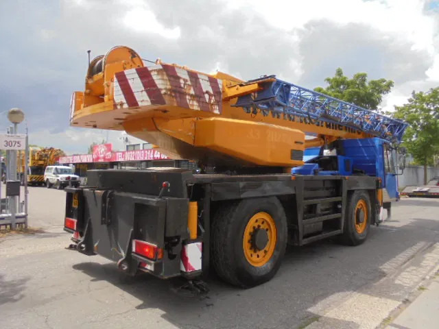 PPM ATT 350 4X4X4 - All terrain crane: picture 4 PPM ATT 350 4X4X4 - All terrain crane: picture 4
