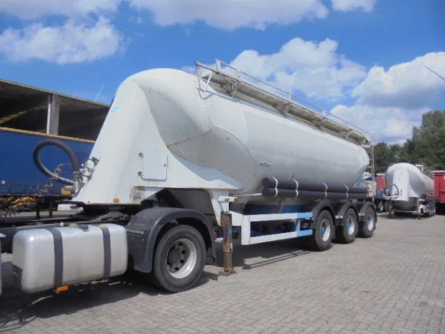 SPITZER BPSF50 - Tank semi-trailer: picture 1 SPITZER BPSF50 - Tank semi-trailer: picture 1
