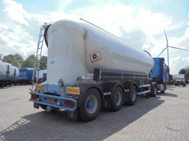 SPITZER BPSF50 - Tank semi-trailer: picture 3 SPITZER BPSF50 - Tank semi-trailer: picture 3