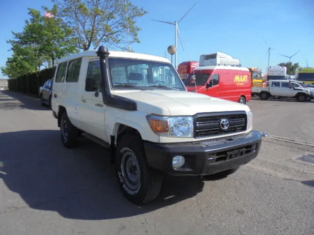 Toyota Land Cruiser HZJ78L 4X4 EXPORT OUTSIDE EU ONLY - Car: picture 3 Toyota Land Cruiser HZJ78L 4X4 EXPORT OUTSIDE EU ONLY - Car: picture 3