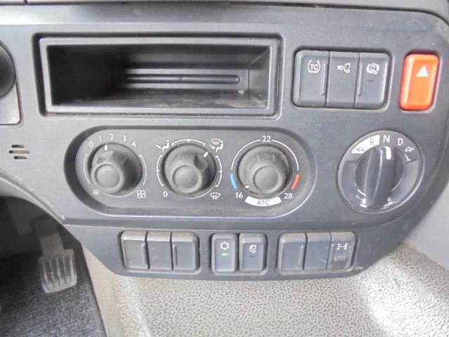 Tractor unit DAF CF 400 NL TRUCK: picture 10