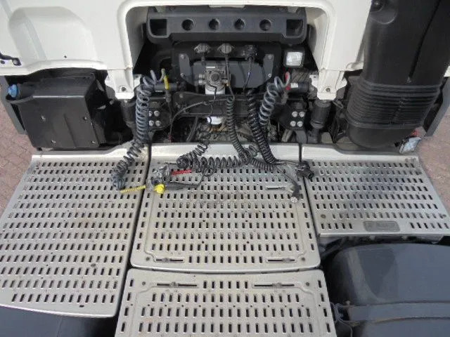 Tractor unit DAF XF 430: picture 15