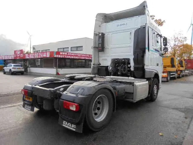 DAF XF 440 SPACE CAB - Tractor unit: picture 4 DAF XF 440 SPACE CAB - Tractor unit: picture 4