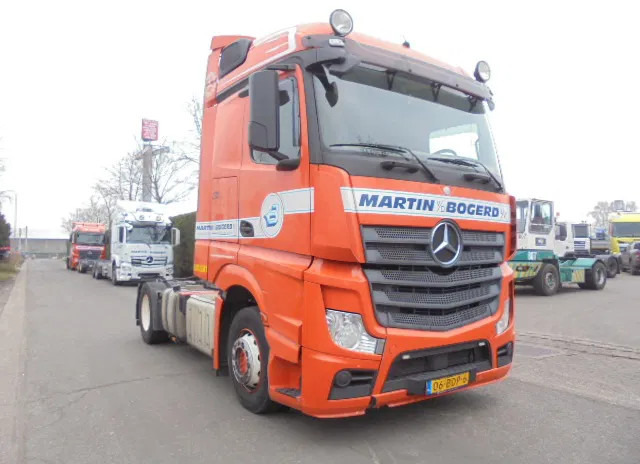 Mercedes-Benz Actros 1842 LS NL TRUCK - Tractor unit: picture 3 Mercedes-Benz Actros 1842 LS NL TRUCK - Tractor unit: picture 3