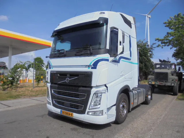 Volvo FH 420 NL TRUCK - Tractor unit: picture 1 Volvo FH 420 NL TRUCK - Tractor unit: picture 1