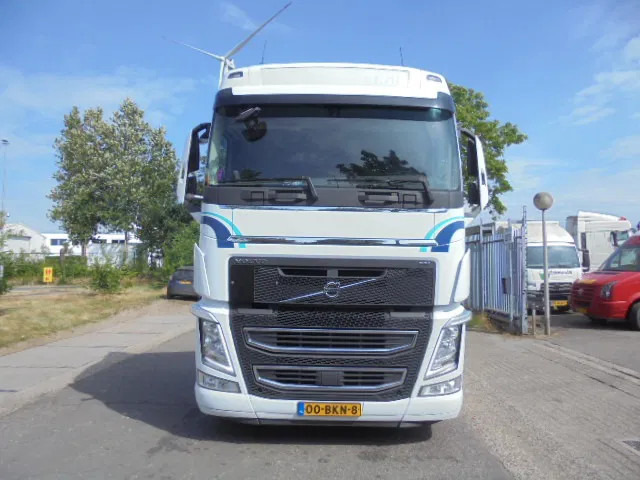 Volvo FH 420 NL TRUCK - Tractor unit: picture 2 Volvo FH 420 NL TRUCK - Tractor unit: picture 2