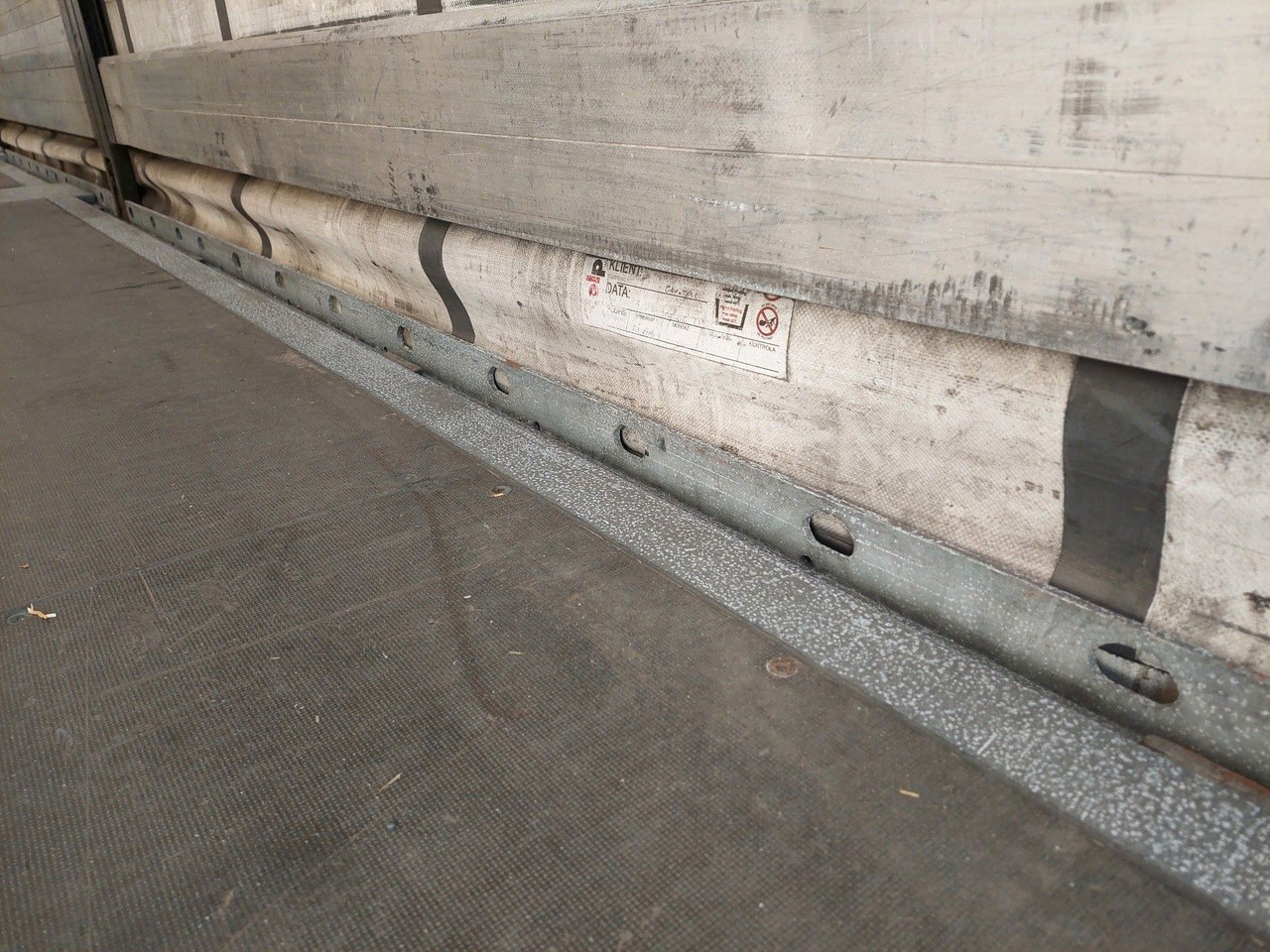 Curtainsider truck MAN TGX 18.470 LL + Gniotpol G-4080 120 m3 Durchbar: picture 12