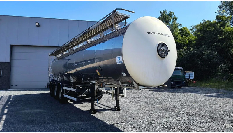 Magyar 6 COMPARTIMENTS - 29000 L - Tank semi-trailer: picture 2 Magyar 6 COMPARTIMENTS - 29000 L - Tank semi-trailer: picture 2