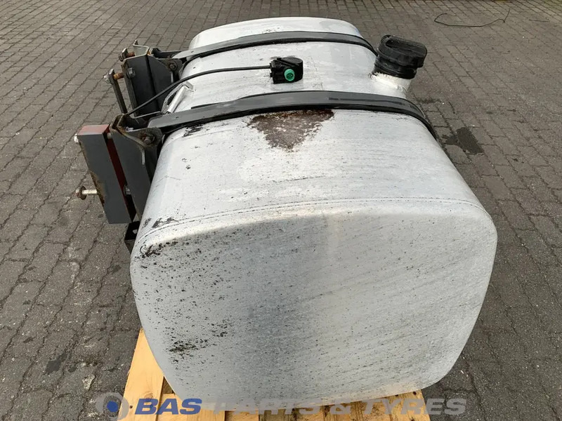DAF Brandstoftank DAF 430 Liter 1681824 - Fuel tank for Truck: picture 4 DAF Brandstoftank DAF 430 Liter 1681824 - Fuel tank for Truck: picture 4