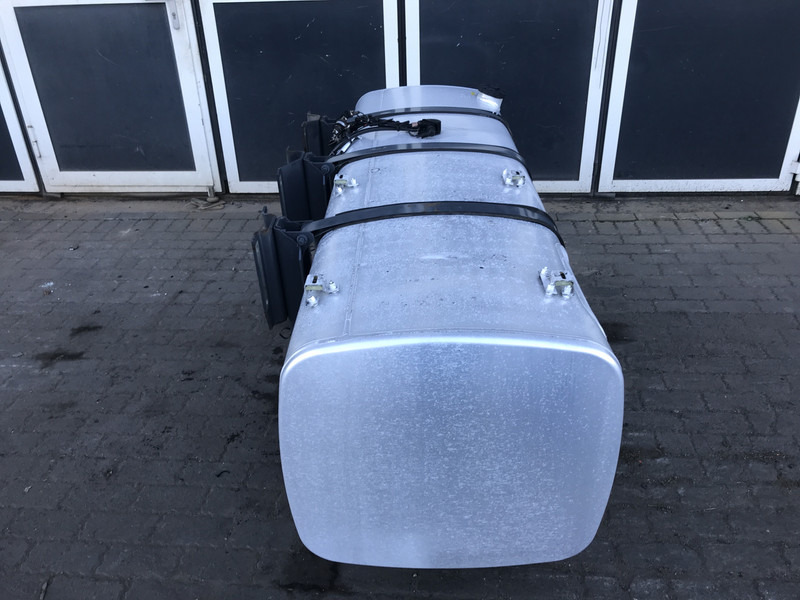 DAF Brandstoftank DAF 765 Liter 1659141 - Fuel tank for Truck: picture 2 DAF Brandstoftank DAF 765 Liter 1659141 - Fuel tank for Truck: picture 2