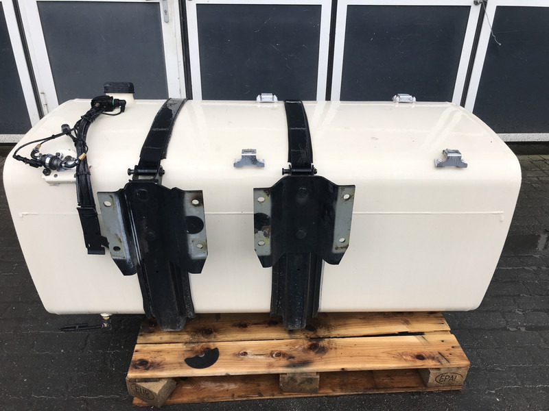 DAF - Fuel tank for Truck: picture 3 DAF - Fuel tank for Truck: picture 3