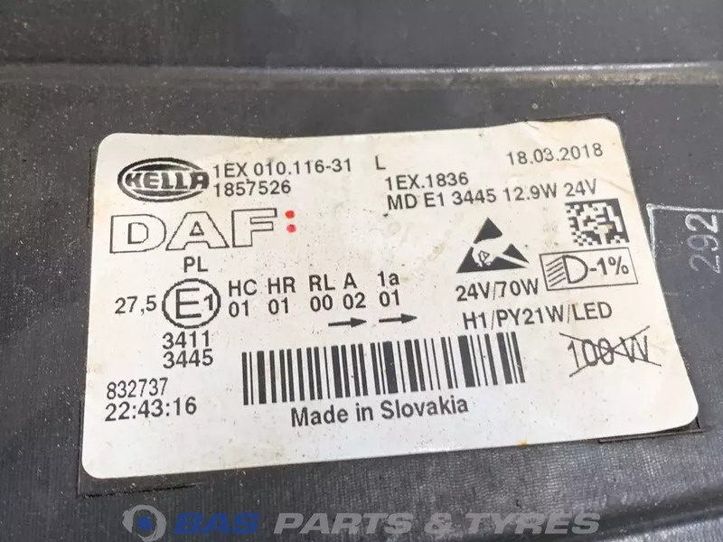 DAF XF106 - Headlight for Truck: picture 3 DAF XF106 - Headlight for Truck: picture 3