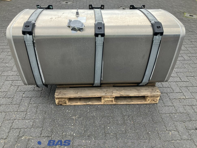 MAN Brandstoftank MAN 710 Liter 81122016766 - Fuel tank for Truck: picture 1 MAN Brandstoftank MAN 710 Liter 81122016766 - Fuel tank for Truck: picture 1