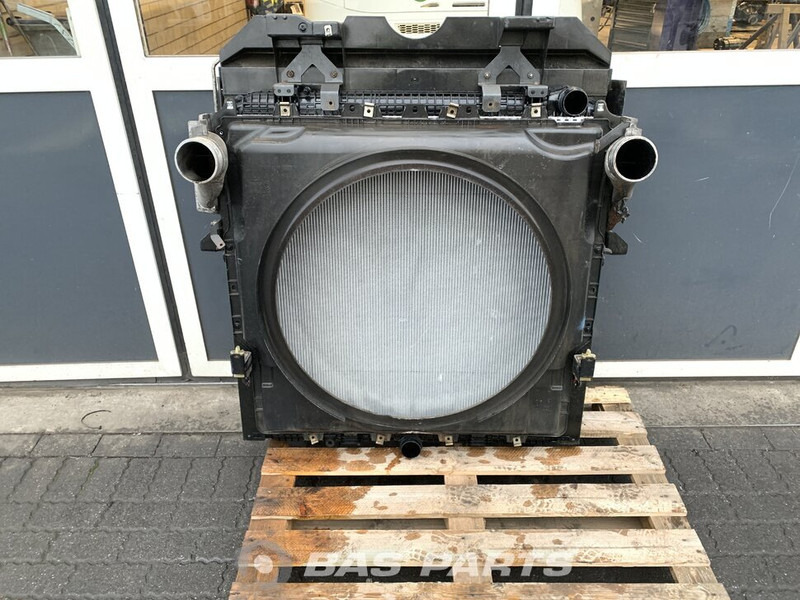 Mercedes-Benz Actros MP4 - Radiator for Truck: picture 1 Mercedes-Benz Actros MP4 - Radiator for Truck: picture 1