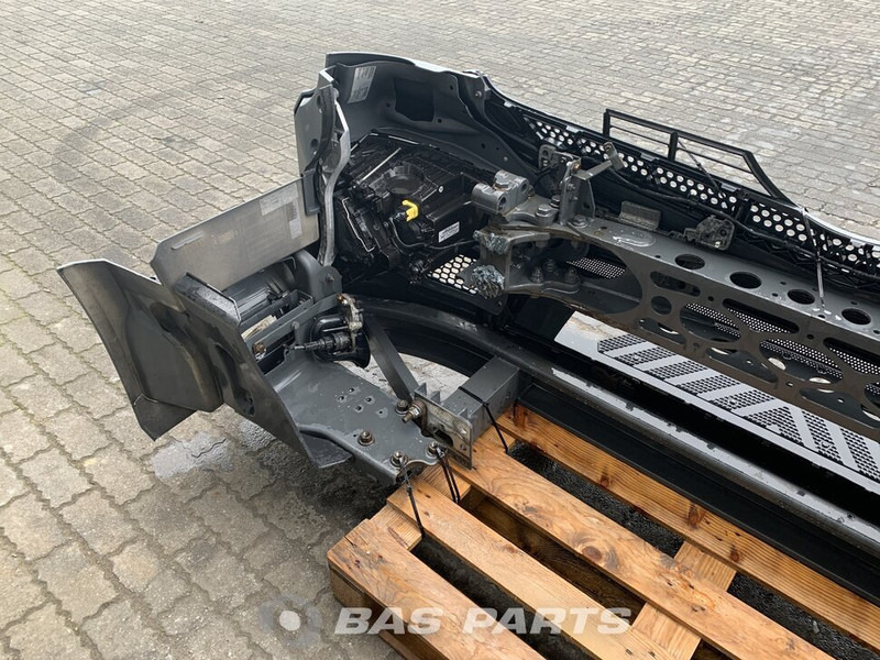 Mercedes-Benz Antos MP4 - Bumper for Truck: picture 4 Mercedes-Benz Antos MP4 - Bumper for Truck: picture 4