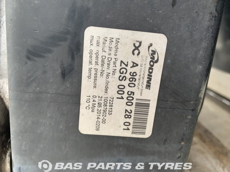 Mercedes-Benz Antos MP4 - Radiator for Truck: picture 3 Mercedes-Benz Antos MP4 - Radiator for Truck: picture 3