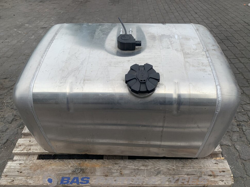 Mercedes-Benz Brandstoftank Mercedes 290 Liter A 960 470 00 04 - Fuel tank for Truck: picture 1 Mercedes-Benz Brandstoftank Mercedes 290 Liter A 960 470 00 04 - Fuel tank for Truck: picture 1