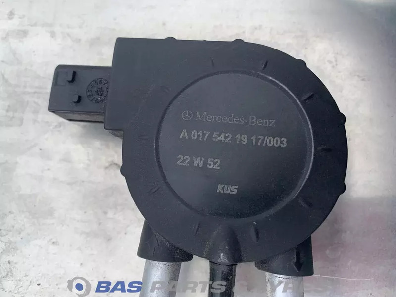 Mercedes-Benz Brandstoftank Mercedes 290 Liter A 960 470 00 04 - Fuel tank for Truck: picture 5 Mercedes-Benz Brandstoftank Mercedes 290 Liter A 960 470 00 04 - Fuel tank for Truck: picture 5