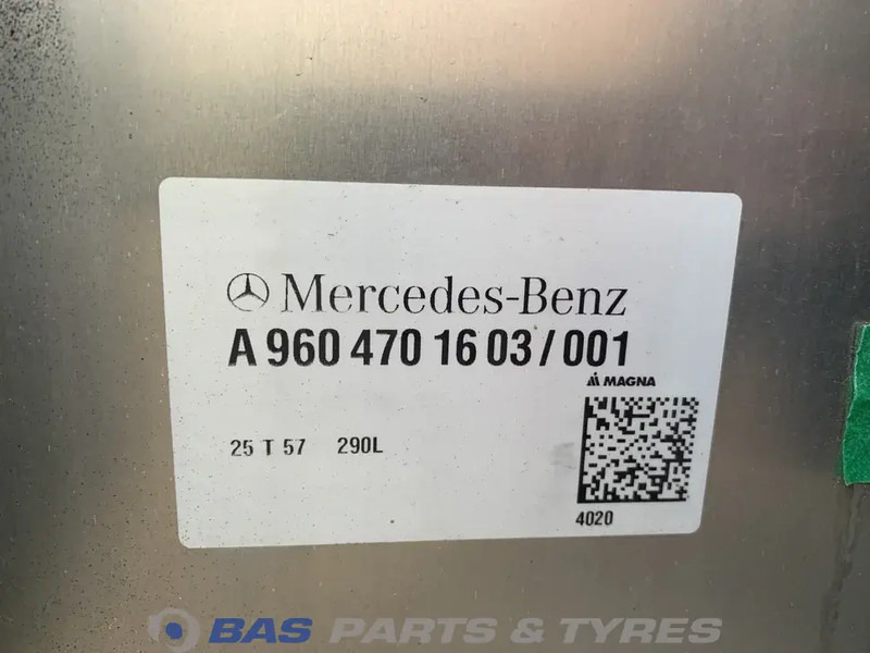 Mercedes-Benz Brandstoftank Mercedes 290 Liter A 960 470 00 04 - Fuel tank for Truck: picture 5 Mercedes-Benz Brandstoftank Mercedes 290 Liter A 960 470 00 04 - Fuel tank for Truck: picture 5
