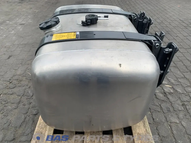Mercedes-Benz Brandstoftank Mercedes 290 Liter A 960 470 00 04 - Fuel tank for Truck: picture 2 Mercedes-Benz Brandstoftank Mercedes 290 Liter A 960 470 00 04 - Fuel tank for Truck: picture 2
