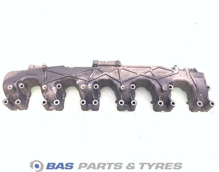 Renault Inlaat Renault 7422563916 - Intake manifold for Truck: picture 1 Renault Inlaat Renault 7422563916 - Intake manifold for Truck: picture 1