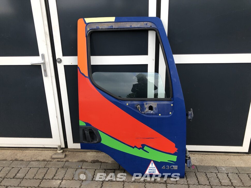 Renault Premium Euro 4-5 Portier Rechts Renault 7420832787 - Door and parts for Truck: picture 1 Renault Premium Euro 4-5 Portier Rechts Renault 7420832787 - Door and parts for Truck: picture 1