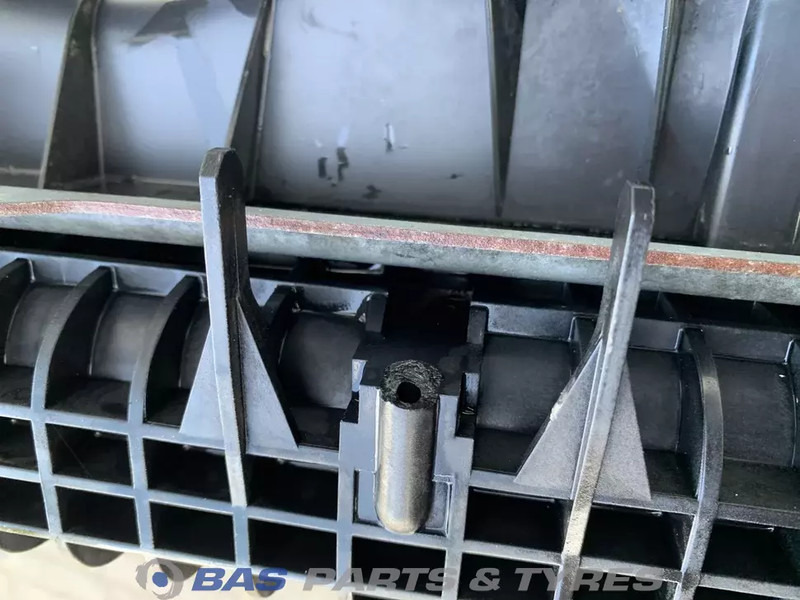 Renault Radiateur Renault DTI13 480 7422062510 - Radiator for Truck: picture 3 Renault Radiateur Renault DTI13 480 7422062510 - Radiator for Truck: picture 3