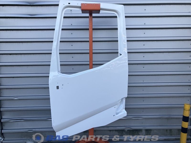 Renault T-Serie Portier Links Renault 7482702620 - Door and parts for Truck: picture 1 Renault T-Serie Portier Links Renault 7482702620 - Door and parts for Truck: picture 1