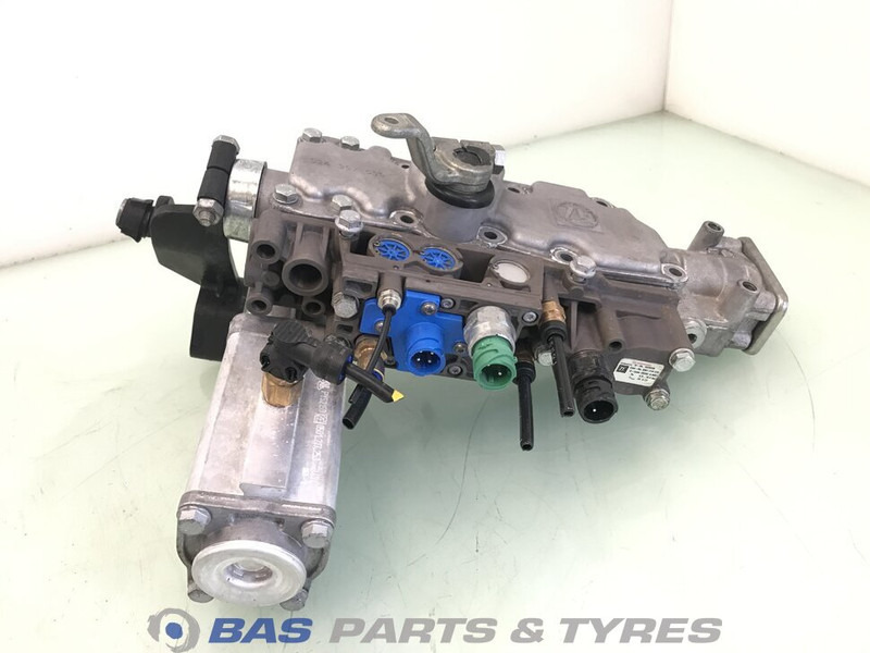 Renault Versnellingsbakdeksel Renault 7421520223 - Gearbox for Truck: picture 1 Renault Versnellingsbakdeksel Renault 7421520223 - Gearbox for Truck: picture 1