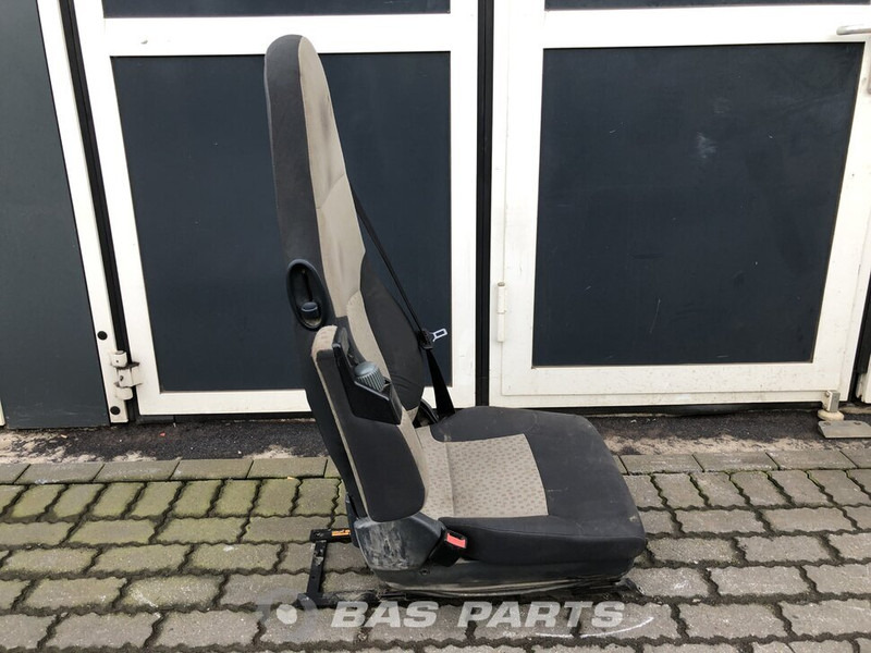 Renault Zitting Renault 5010605596 - Body and exterior for Truck: picture 4 Renault Zitting Renault 5010605596 - Body and exterior for Truck: picture 4