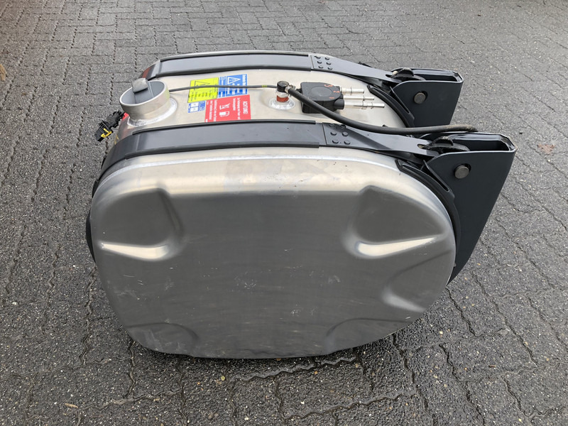 Scania - Fuel tank for Truck: picture 2 Scania - Fuel tank for Truck: picture 2
