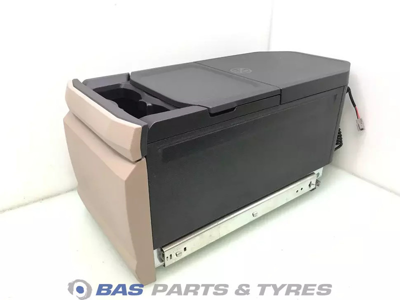 DAF XG - Spare parts for Truck: picture 2 DAF XG - Spare parts for Truck: picture 2